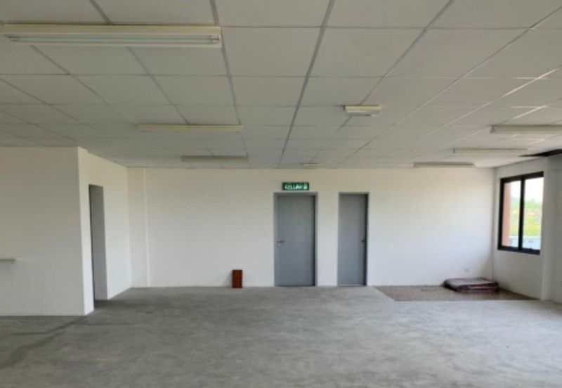 Sepang Brand New freehold Corner Shop For Sale!