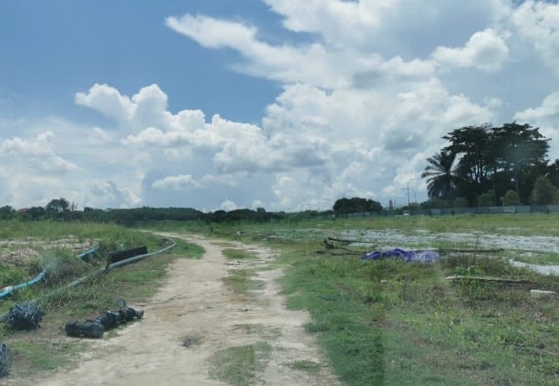 Industrial land 4acres rm 100persqft at Rawang for sale