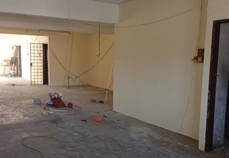 Cheras 3storey intermediate shoplot for sale!!