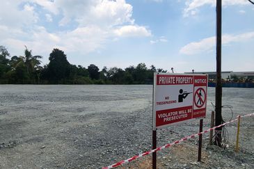 Commercial Land freehold facing main road at Telok Panglima Garang  For Sale!!