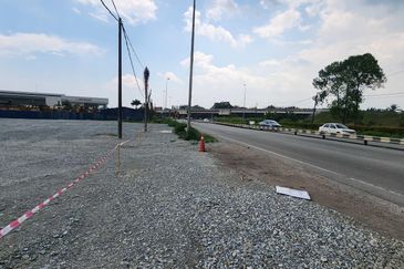 Commercial Land freehold facing main road at Telok Panglima Garang  For Sale!!