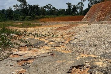 Commercial land at salak tinggi sepang for sale