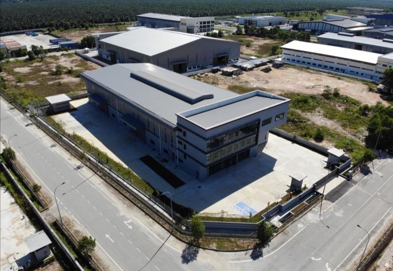 New detached Warehouse / Factory - Premium Specs