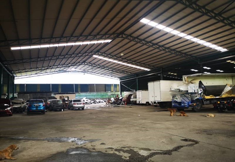 Low Rental with Spacious land Factory