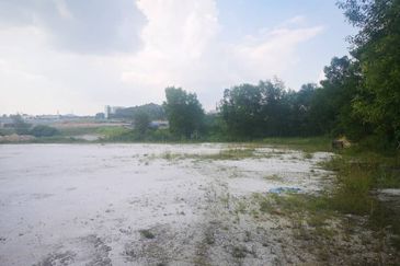 Main road Premium Industrial Land for Rent