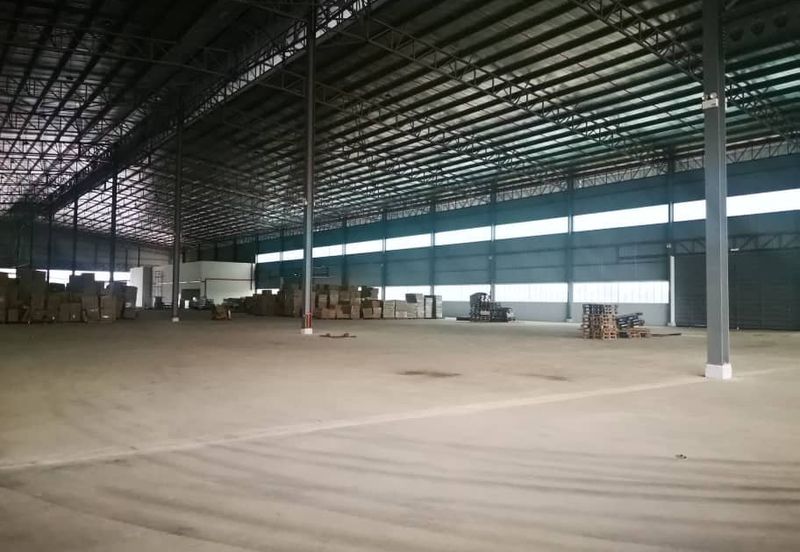 Huge 7 Acres factory with spacious land area