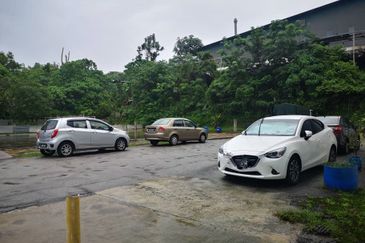 4 Acres Industrial land with factory - 1300 amp