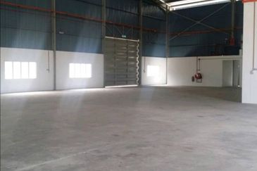 Well kept and good buy Detached Factory /Warehouse