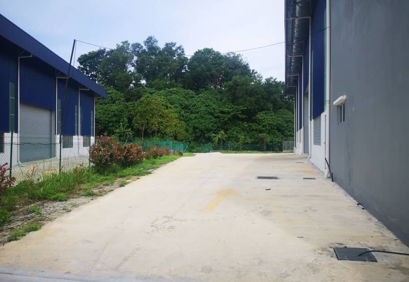 New Luxury 3 Storey Detached Factory for Sale