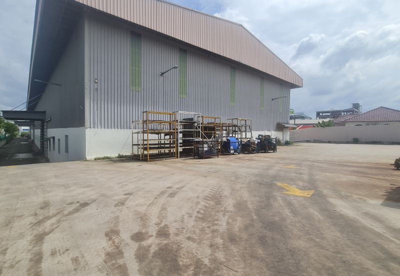 Main road Well kept Factory for Rent 