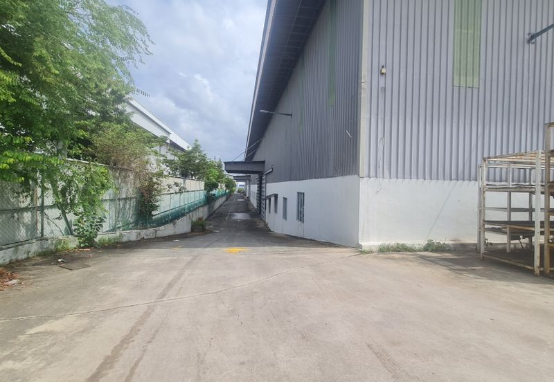 Main road Well kept Factory for Rent 