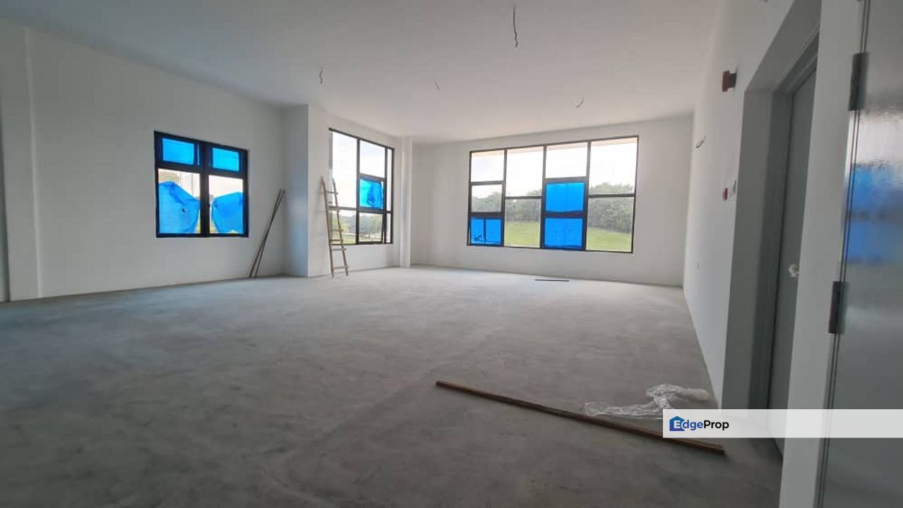 Main road and Beside Tol Plaza - Perfect Location , Selangor, Rawang