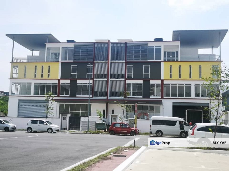 Rawang Town Exceptional 4 Storey Factory - Close to Highways, Selangor, Rawang