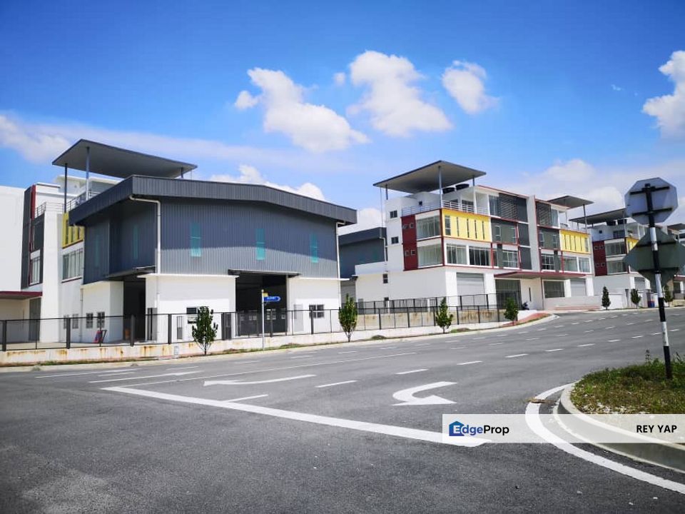 Rawang Town Exceptional 4 Storey Factory - Close to Highways, Selangor, Rawang