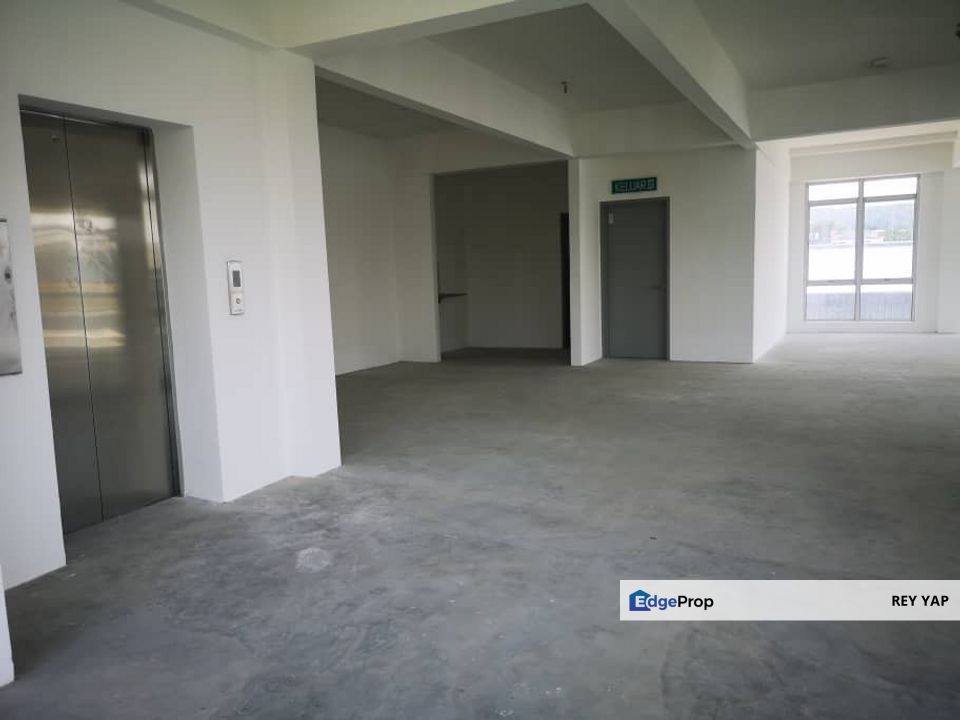 Rawang Town Exceptional 4 Storey Factory - Close to Highways, Selangor, Rawang