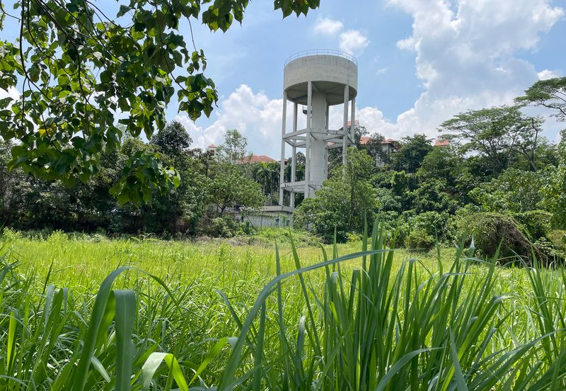 Facing main road for rental