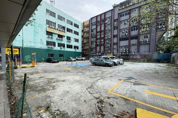 Corner lot commercial land