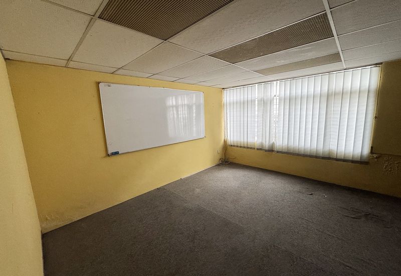 Partilally fitted office