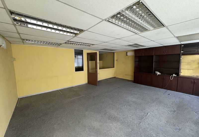 Partilally fitted office
