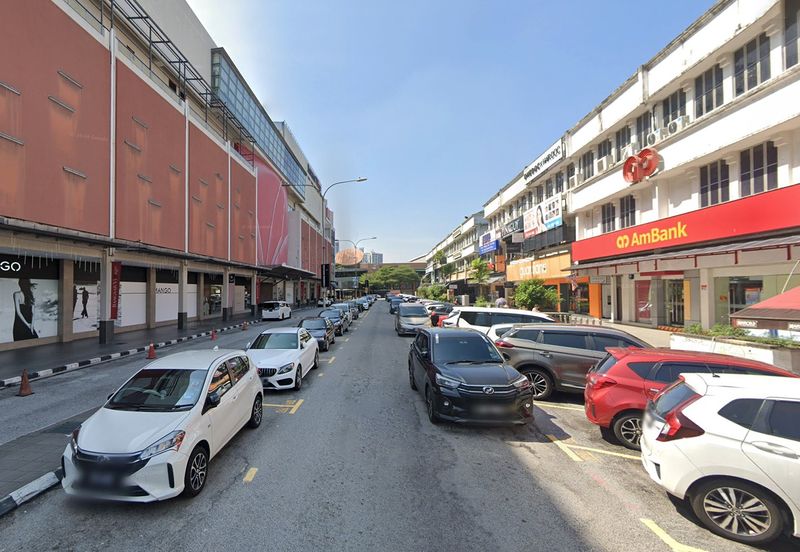 2 storeys shop for rental