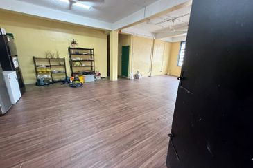 Jalan Yew off Jalan Pasar