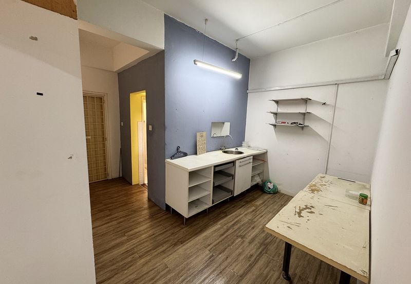 1st floor office 24x80