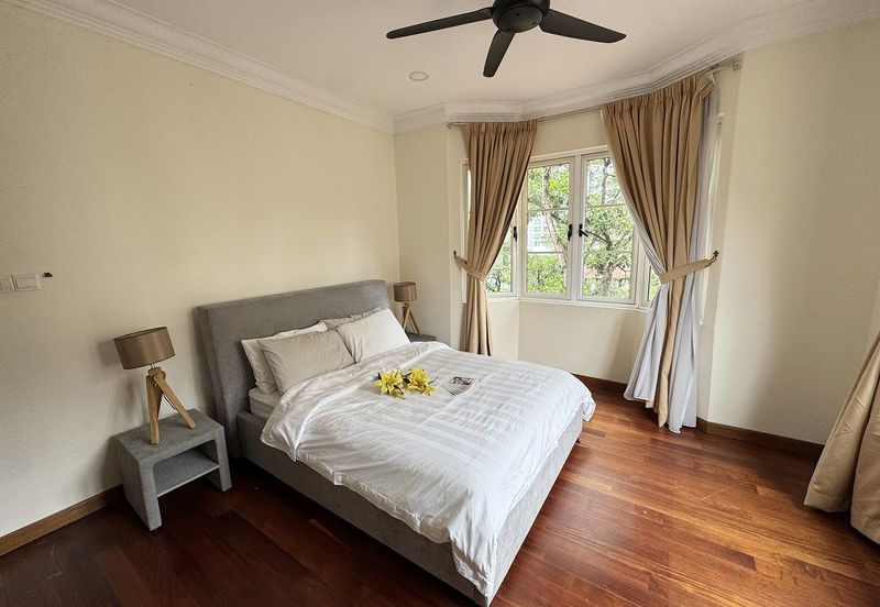 Kiara Peak (Puncak Kiara)