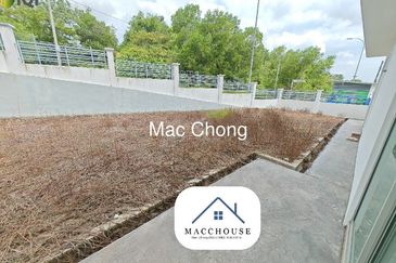 46x70 3 Storey Corner Free Lawyer & MOT @ Kaseh Heights Semenyih