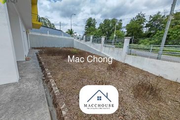 46x70 3 Storey Corner Free Lawyer & MOT @ Kaseh Heights Semenyih