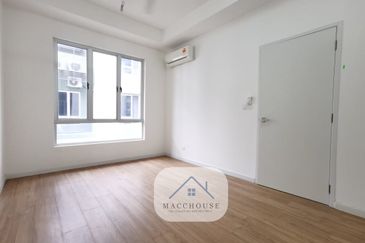 Parkfield Residences, Tropicana Heights