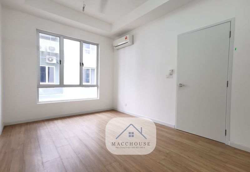 Parkfield Residences, Tropicana Heights