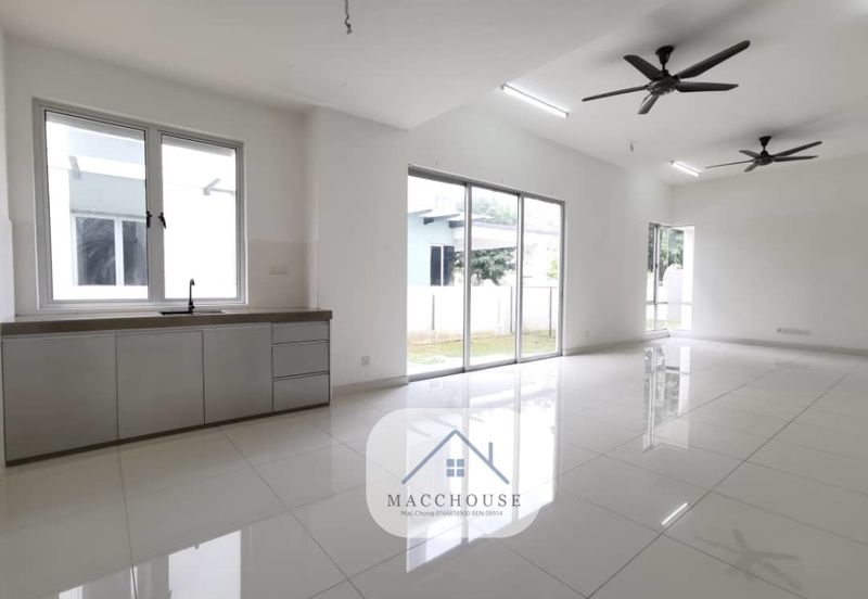 Parkfield Residences, Tropicana Heights