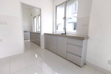 Parkfield Residences, Tropicana Heights