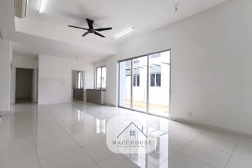 Parkfield Residences, Tropicana Heights