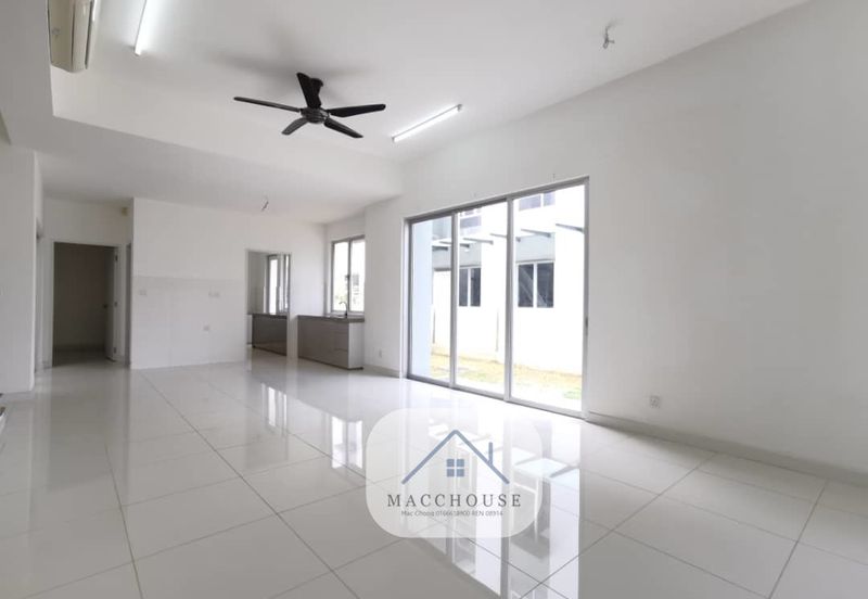 Parkfield Residences, Tropicana Heights