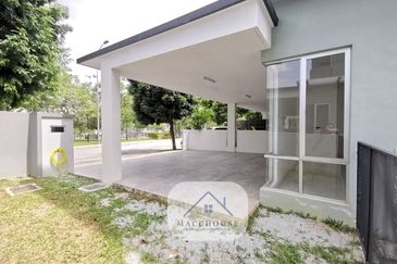 Parkfield Residences, Tropicana Heights