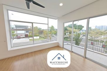 Parkfield Residences, Tropicana Heights