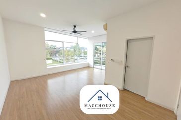 Parkfield Residences, Tropicana Heights