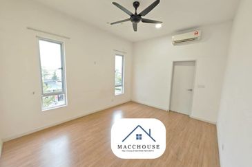 Parkfield Residences, Tropicana Heights