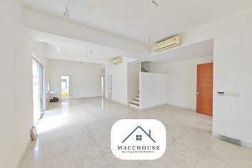 Parkfield Residences, Tropicana Heights