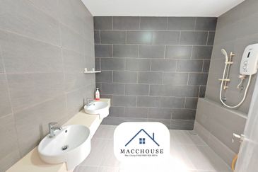 Parkfield Residences, Tropicana Heights