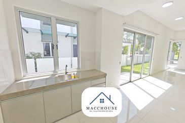 Parkfield Residences, Tropicana Heights