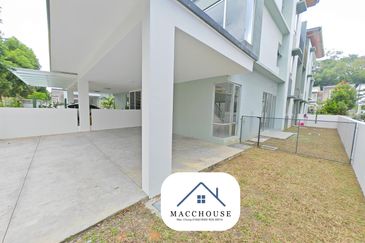 Parkfield Residences, Tropicana Heights