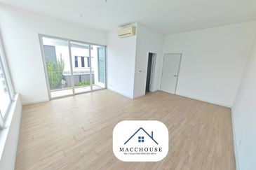 Parkfield Residences, Tropicana Heights