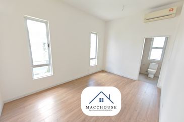 Parkfield Residences, Tropicana Heights