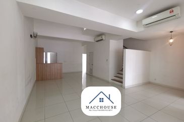 Parkfield Residences, Tropicana Heights