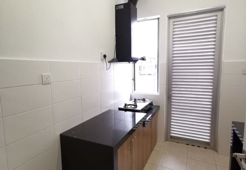 Parkfield Residences, Tropicana Heights