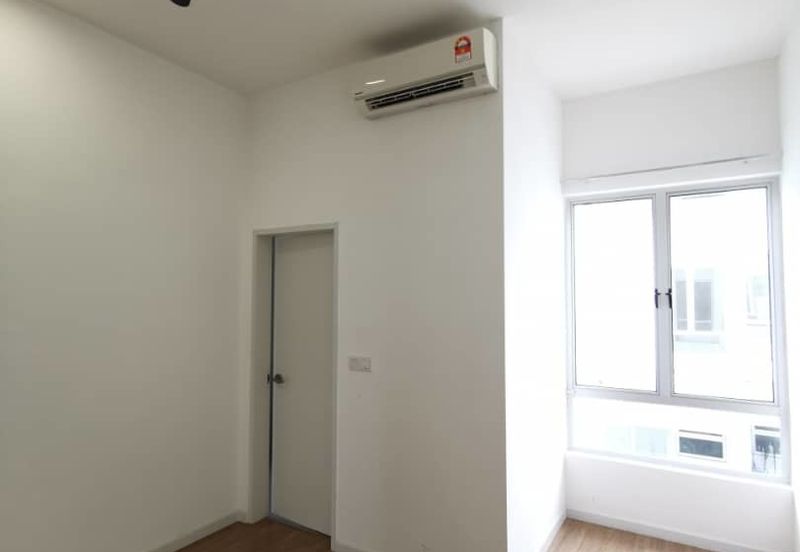 Parkfield Residences, Tropicana Heights