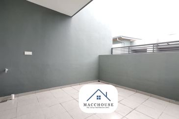 Parkfield Residences, Tropicana Heights