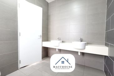 Parkfield Residences, Tropicana Heights